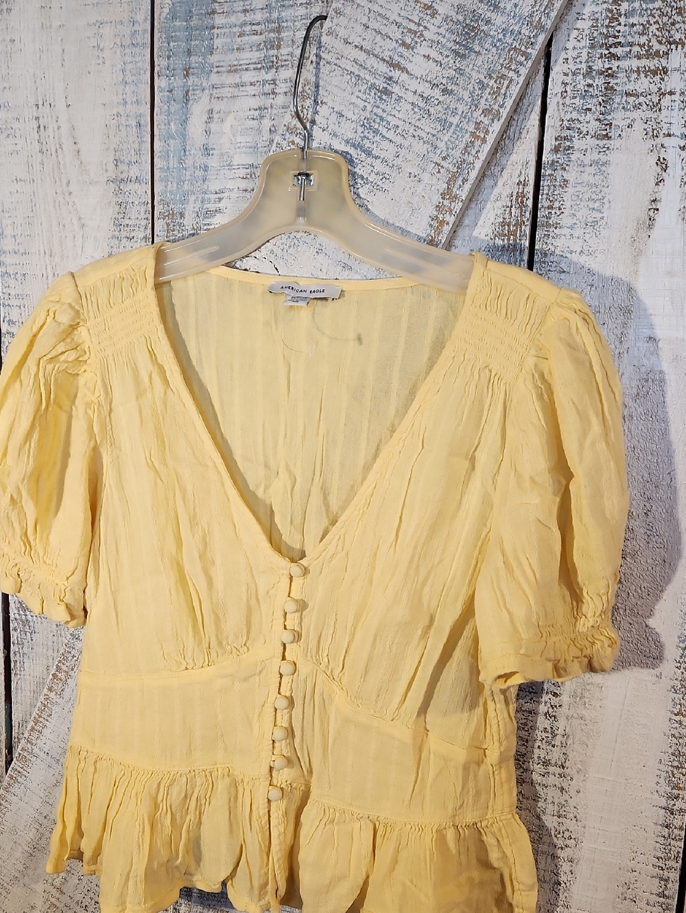 AMERICAN EAGLE M Soft Yellow Peplum Buttondown Vacay Beach Summer Girlie Boho